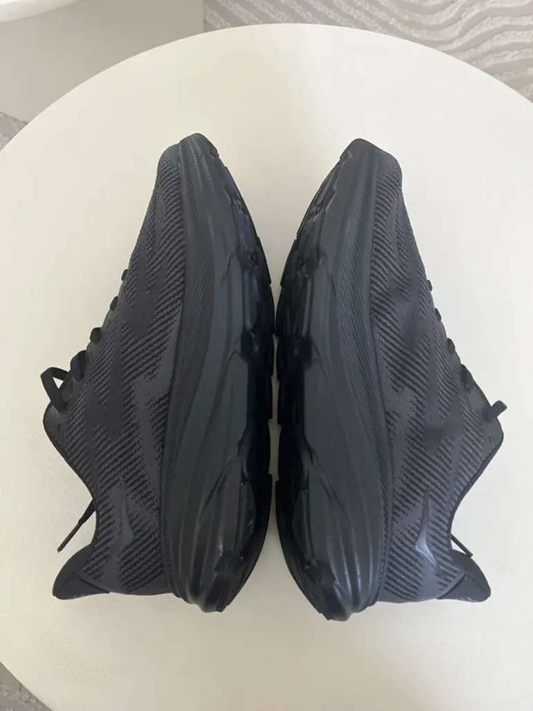 Gebrauchtes Hoka noir taille 44 bike — Bild 3 von 6