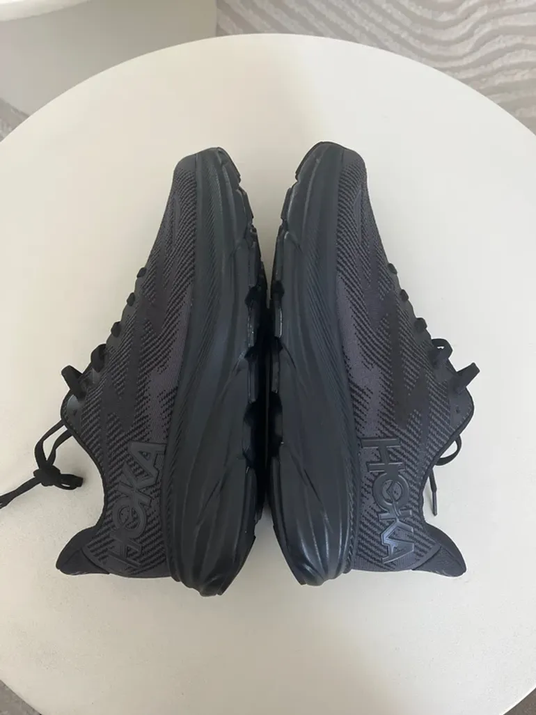Gebrauchtes Hoka noir taille 44 bike — Bild 1 von 6