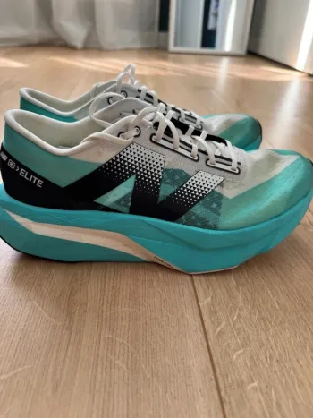 Gebrauchtes New Balance FuelCell SuperComp Elite v4 bike — Bild 4 von 6