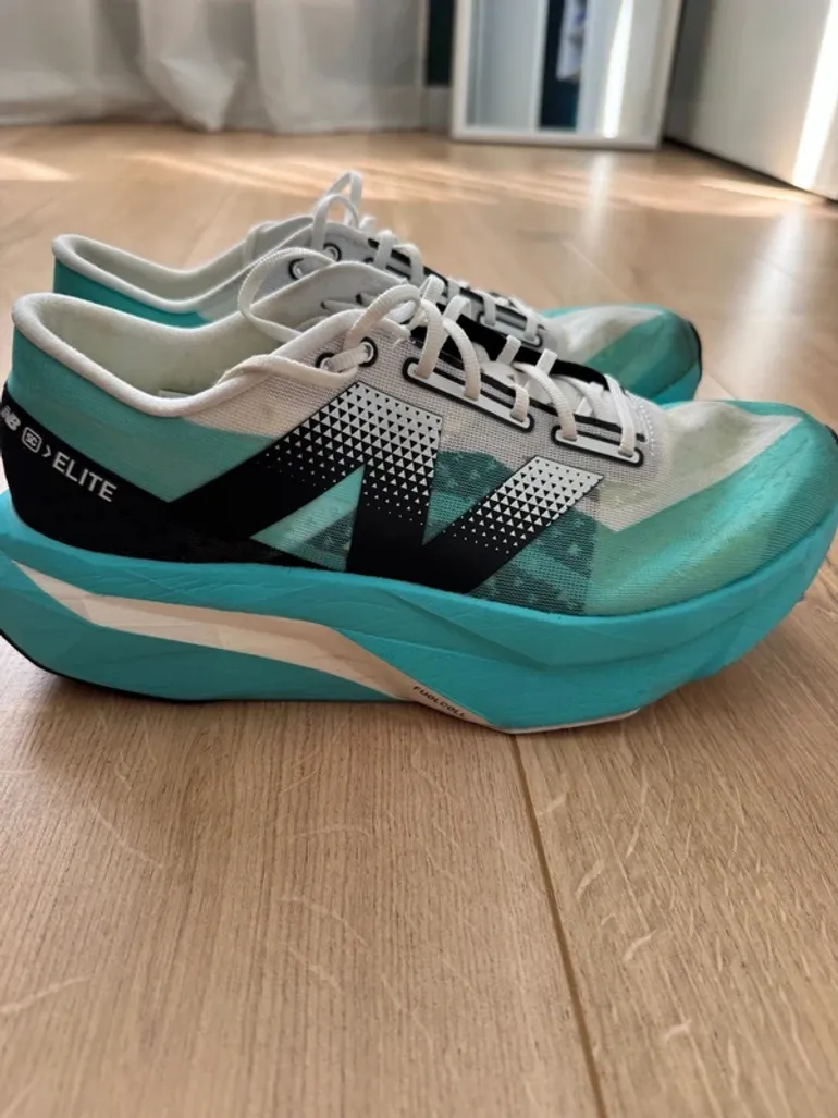 Gebrauchtes New Balance FuelCell SuperComp Elite v4 bike — Bild 4 von 6