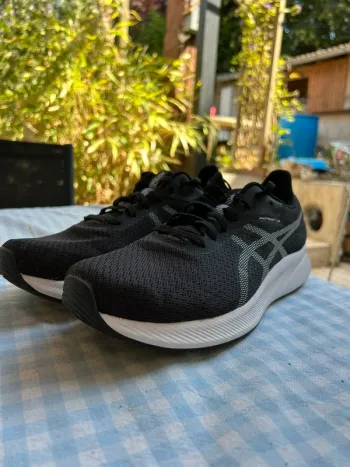Used Asics Chaussures de sport bike — image 6 of 6