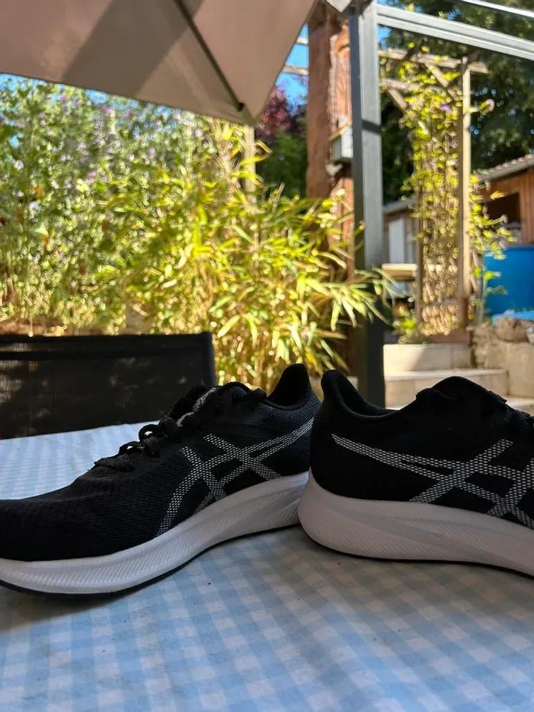 Used Asics Chaussures de sport bike — image 5 of 6