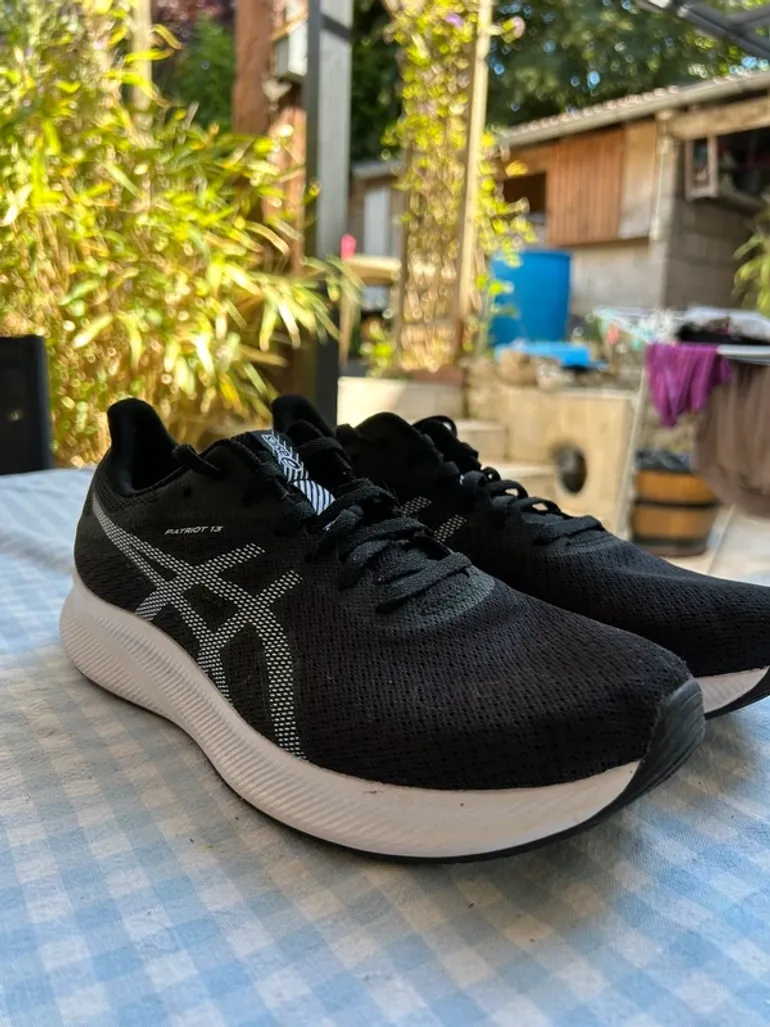 Used Asics Chaussures de sport bike — image 1 of 6