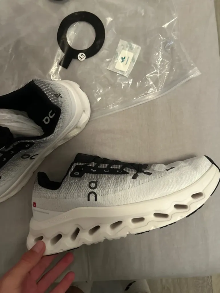 Used On Running shoes size 43 bike — image 2 of 5