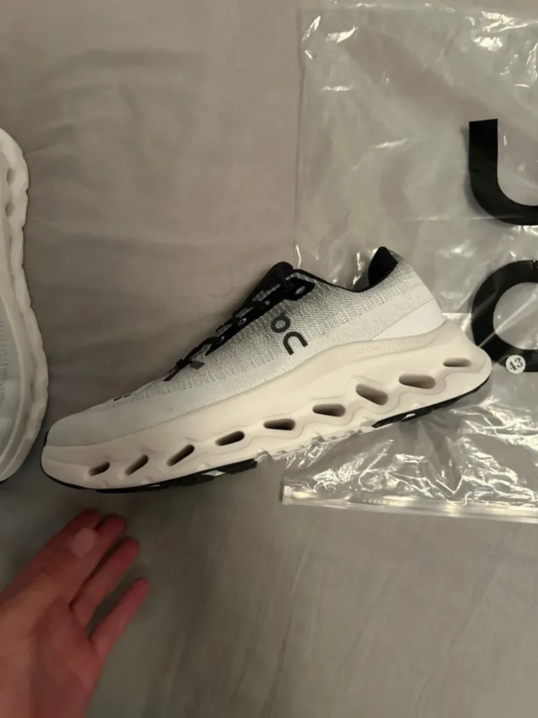 Used On Running shoes size 43 bike — image 1 of 5