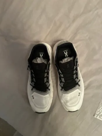 Used On Running shoes size 43 bike — image 4 of 5