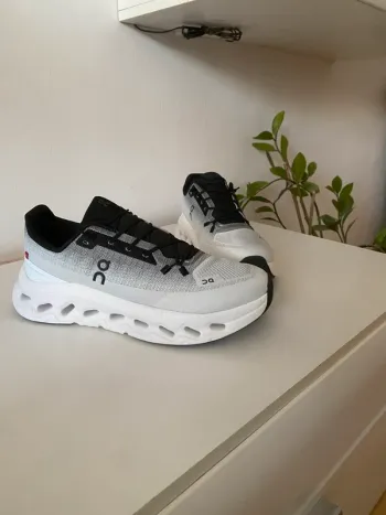 Used On Running Cloud 5 bike — image 2 of 4
