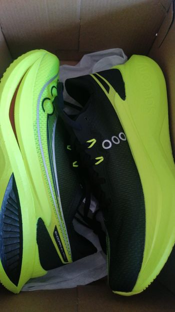 Used Saucony endorphin pro 5 bike — image 3 of 6