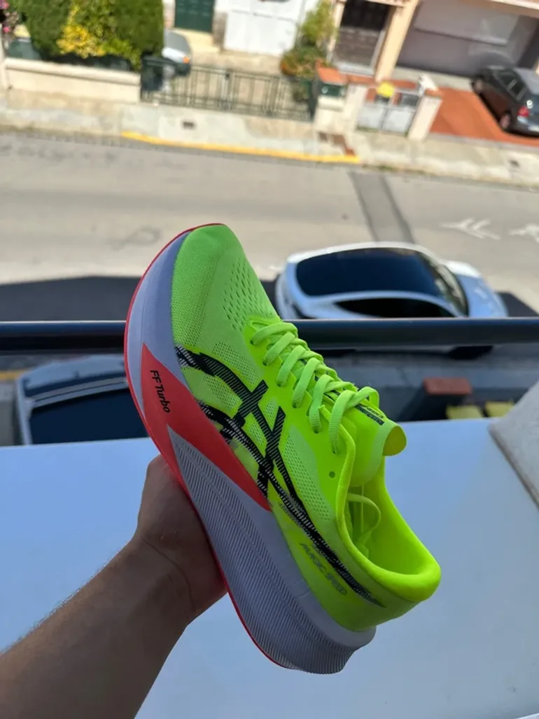 Used Asics Magic Speed 4 bike — image 1 of 6