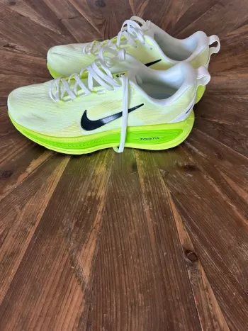 Used Nike Vomero 18 bike
