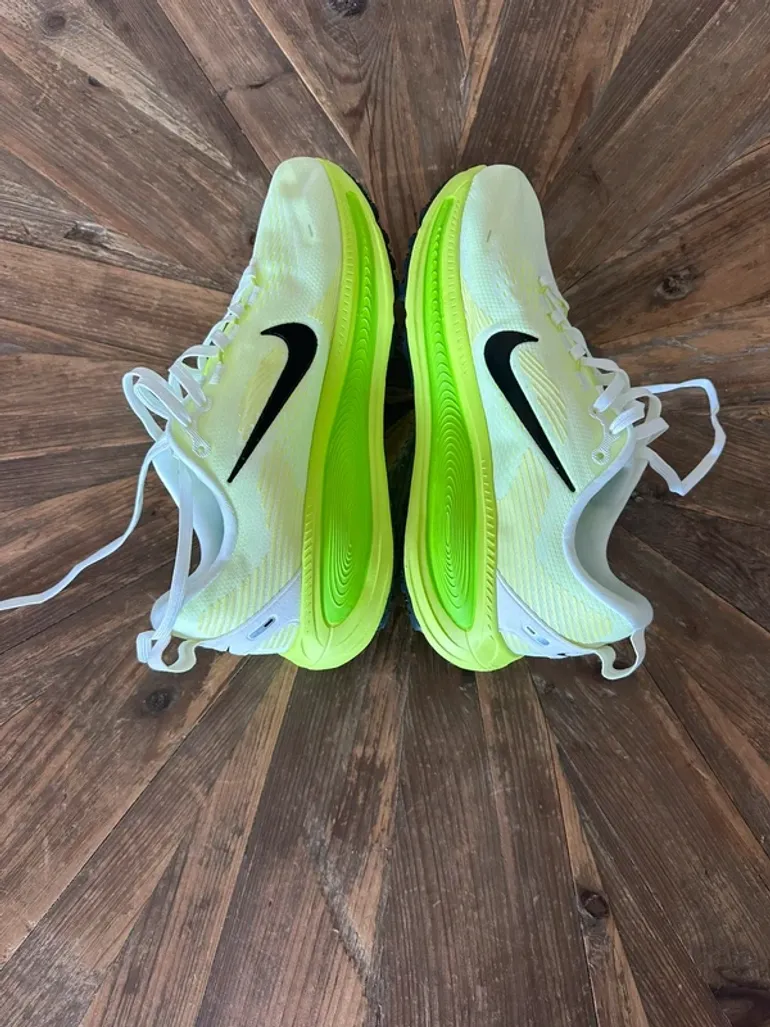 Used Nike Vomero 18 bike — image 2 of 8