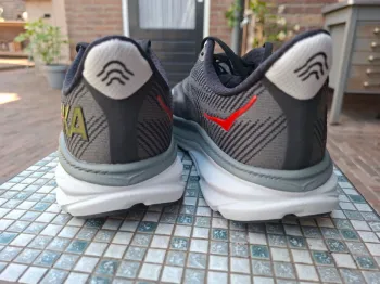 Used Hoka Clifton 9 bike — image 4 of 6