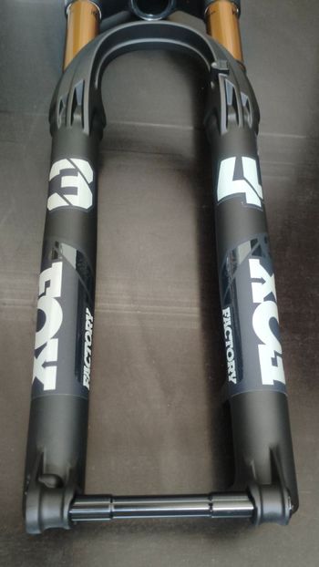 Used Fox 34 Factory 29 130mm GRIP2 2024 bike — image 4 of 17