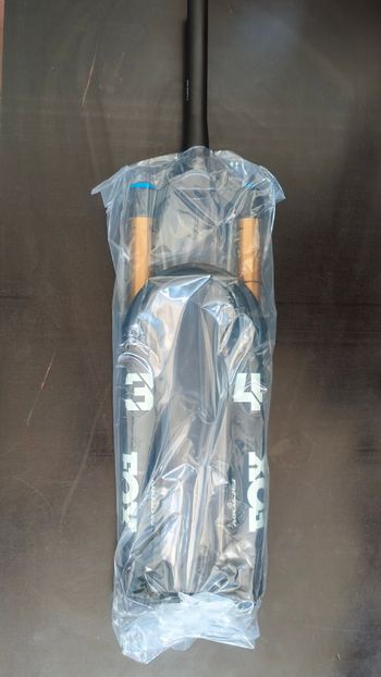 Used Fox 34 Factory 29 130mm GRIP2 2024 bike — image 15 of 17