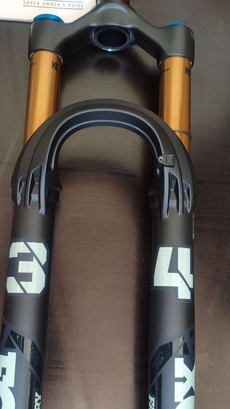 Used Fox 34 Factory 29 130mm GRIP2 2024 bike — image 5 of 17