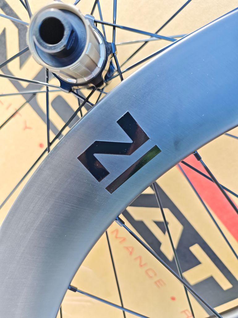 Used Novatec R6 Disc 60mm Carbon HG bike — image 4 of 13