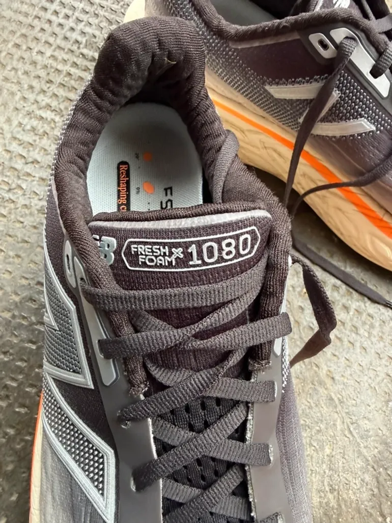 Used New Balance 1080 v14 2025 bike — image 3 of 5