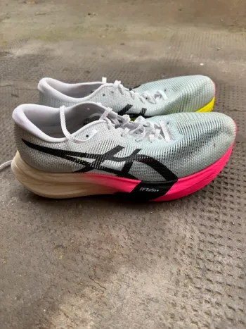 Used Asics Metaspeed Sky Paris bike — image 4 of 6