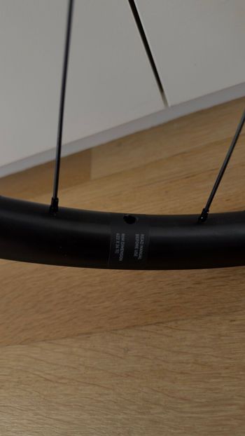 Used Dt Swiss Gravel LN Classic DB 25 2025 bike — image 4 of 8