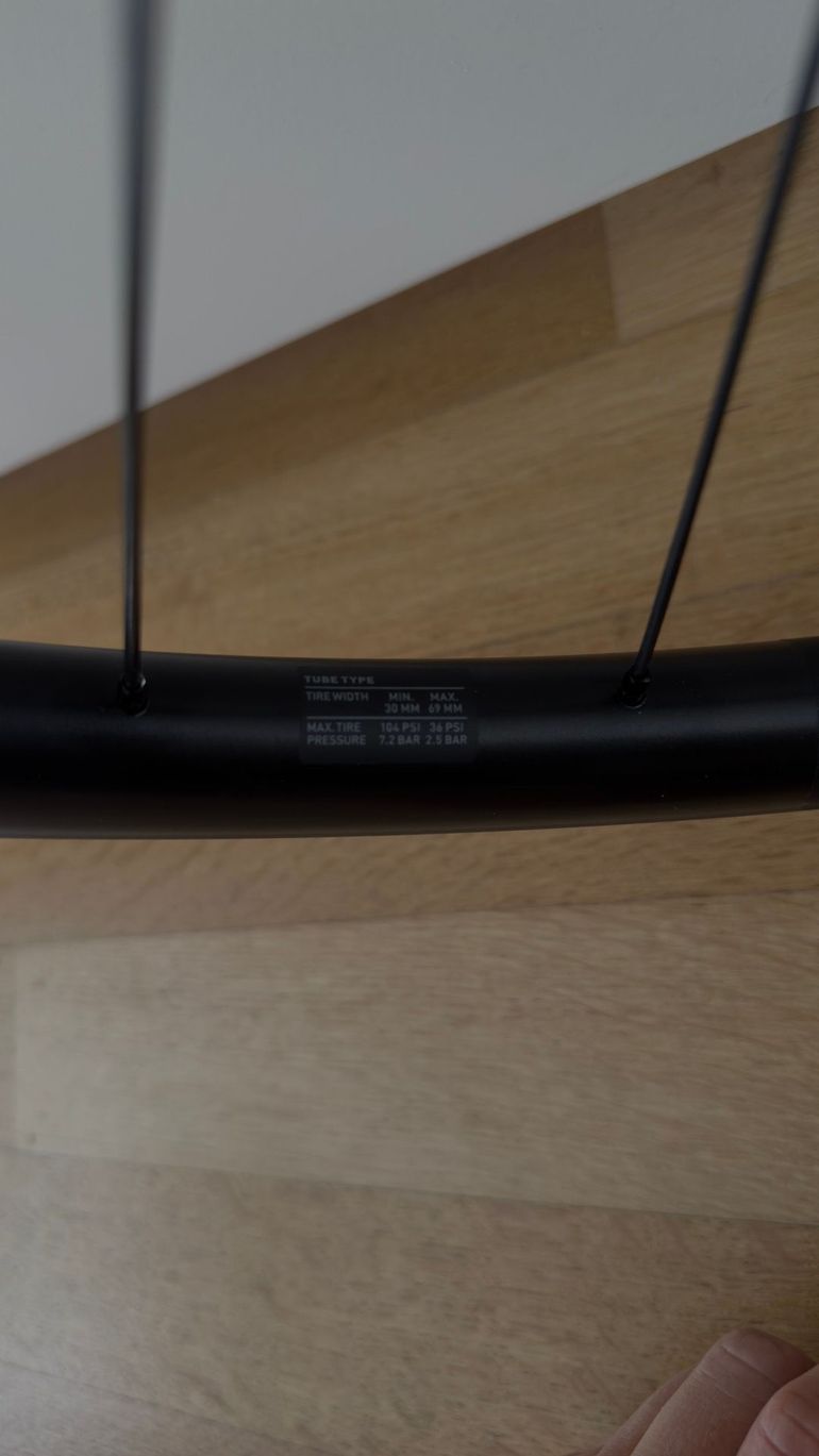 Used Dt Swiss Gravel LN Classic DB 25 2025 bike — image 5 of 8