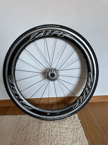 Used Zipp 60 Carbon Laufradsatz bike — image 2 of 6