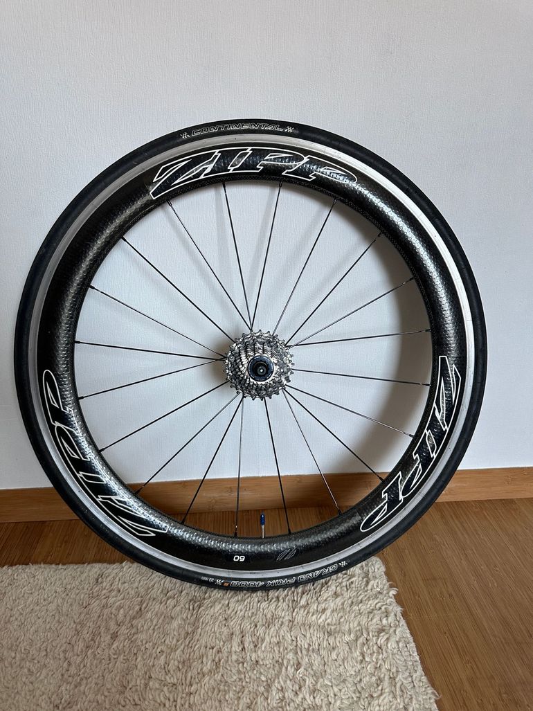 Used Zipp 60 Carbon Laufradsatz bike — image 2 of 6