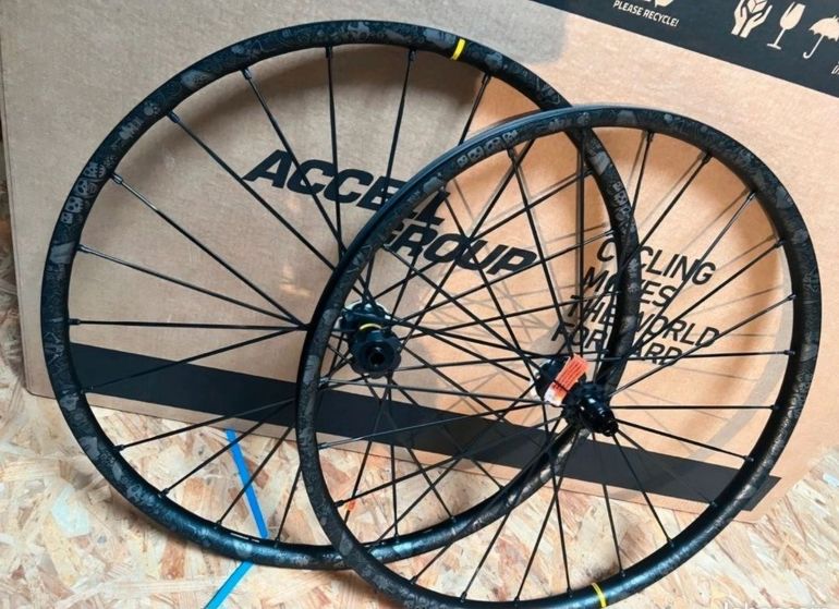 Gebrauchtes Mavic Deemax Pro Sam Hill 29 Boost Wheelset bike — Bild 2 von 4