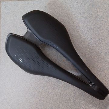 Použité Giant Fleet SL 2023 Saddles & Seatposts