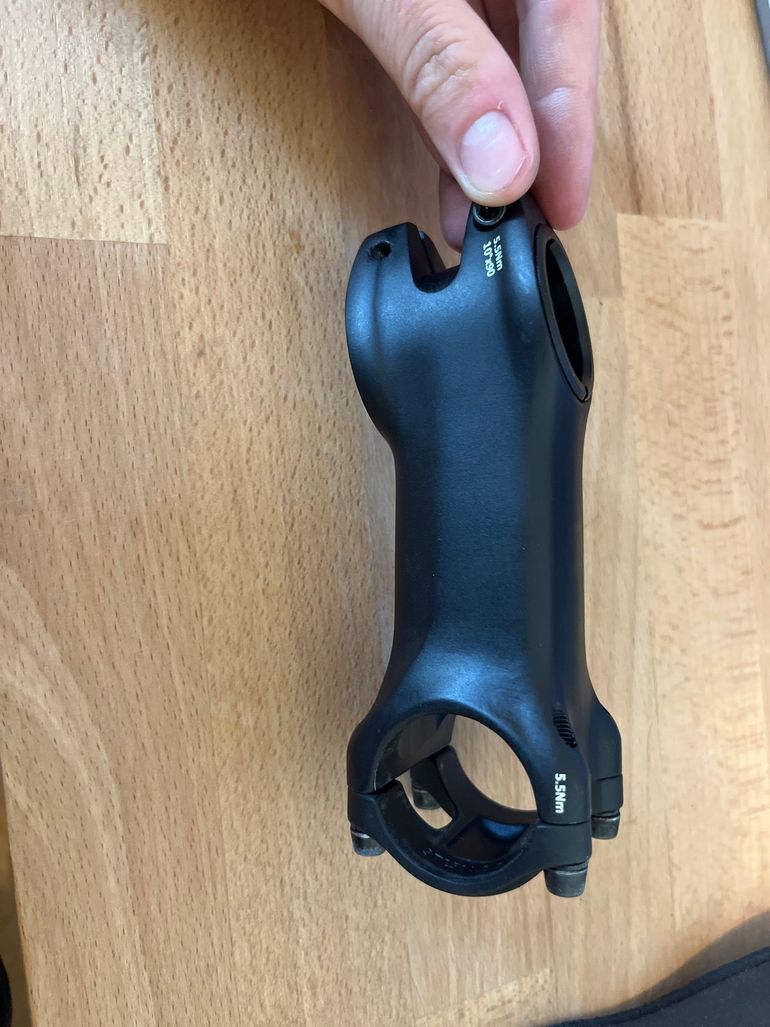 Used Giant Contract SL 90mm Stem 2024 bike — image 1 of 4