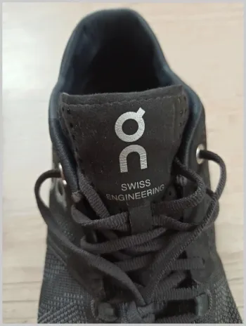 Used Lightweight On Running bike — image 7 of 9