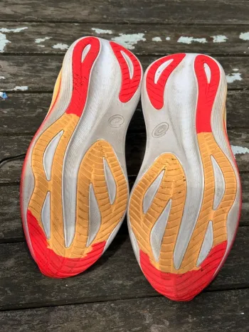 Used Asics Gel-Nimbus 27 bike — image 2 of 3