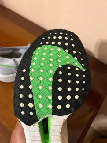 Used Nike Vaporfly 3 bike — image 4 of 7
