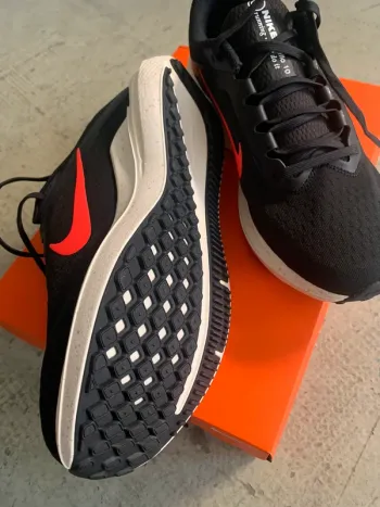Used Nike Air Winflo 10 bike — image 4 of 6
