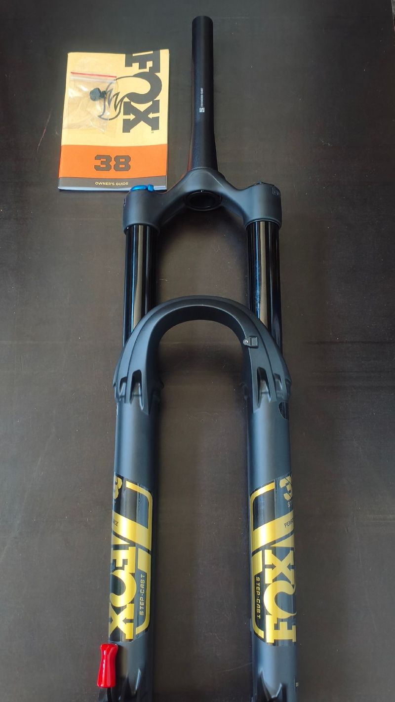 Gebrauchtes Fox 38 FLOAT 29" 180mm GRIP 3 POS. Fork 2026 Fork
