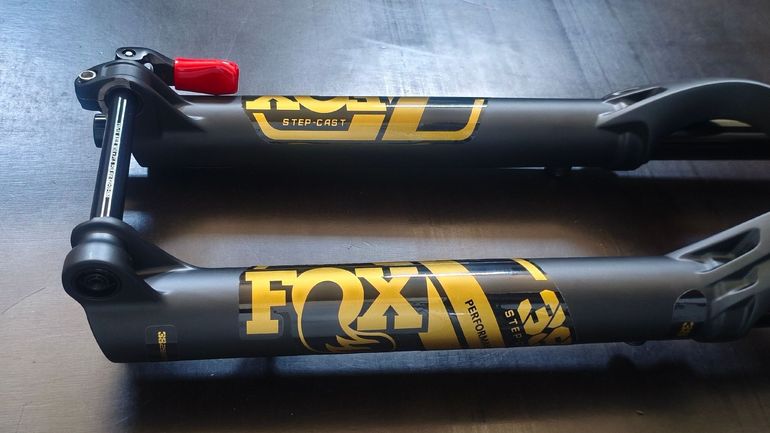 Brugt Fox 38 FLOAT 29" 180mm GRIP 3 POS. Fork 2026 bike — billede 2 af 9