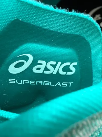 Used Premium Superblast 2 bike — image 4 of 15