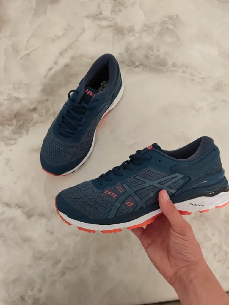 Used Asics Shoes bike — image 1 of 6