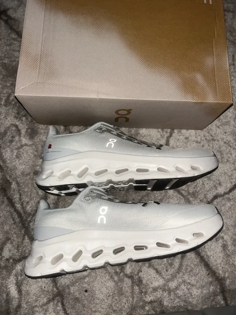 Used On Running Shoes White bike — image 3 of 5