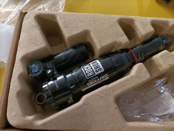 Brugt RockShox Super Deluxe Ultimate 2025 bike — billede 4 af 4