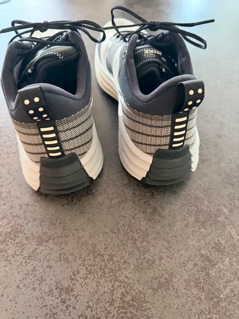 Used Nike Lunar Roam bike — image 2 of 6