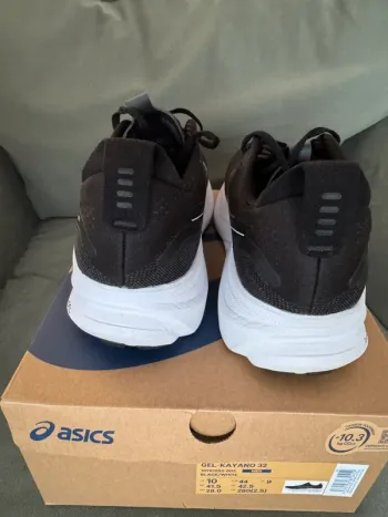 Used Asics Gel Kayano 32 bike — image 3 of 8
