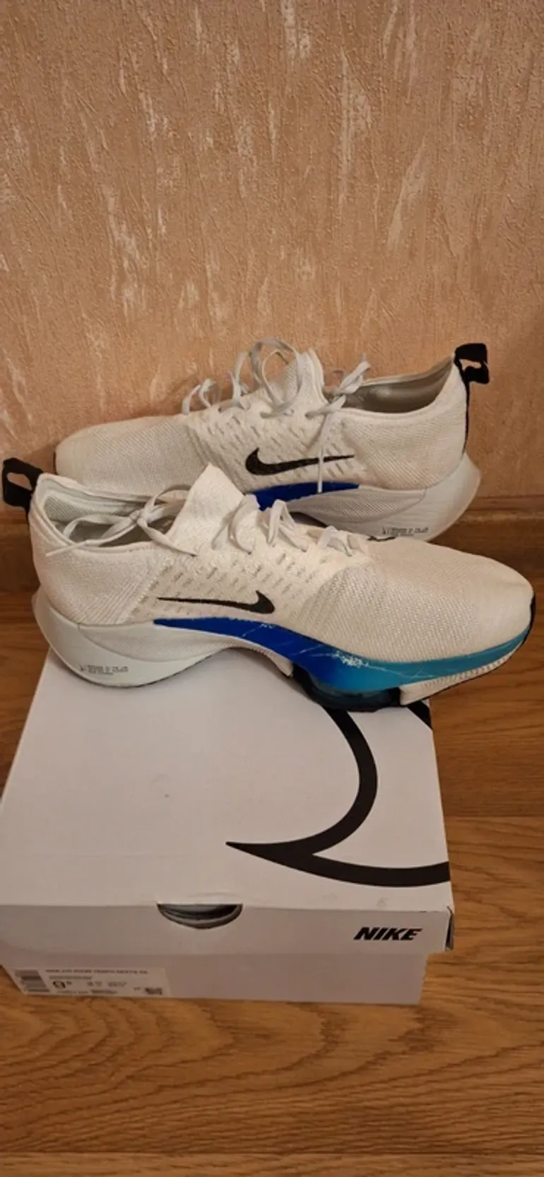 Käytetty Nike Air Zoom Tempo Next bike — kuva 3 / 4