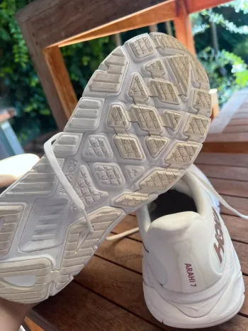 Used Hoka Arahi 7 bike — image 3 of 6
