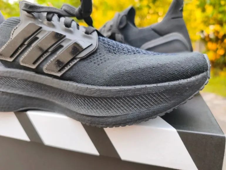 Used Adidas Ultraboost 5 bike — image 14 of 15