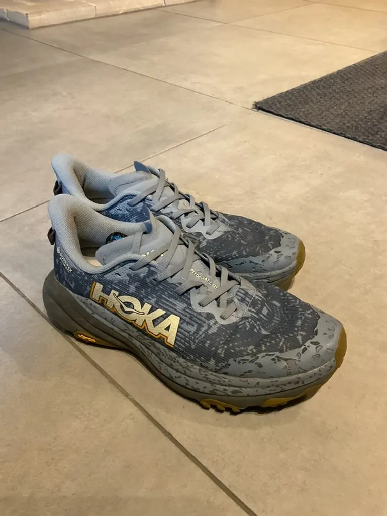 Used Hoka Speedgoat 6 GTX bike — image 3 of 9