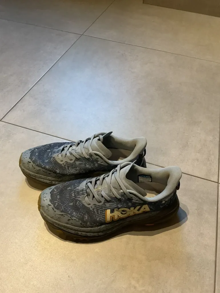 Used Hoka Speedgoat 6 GTX bike — image 1 of 9