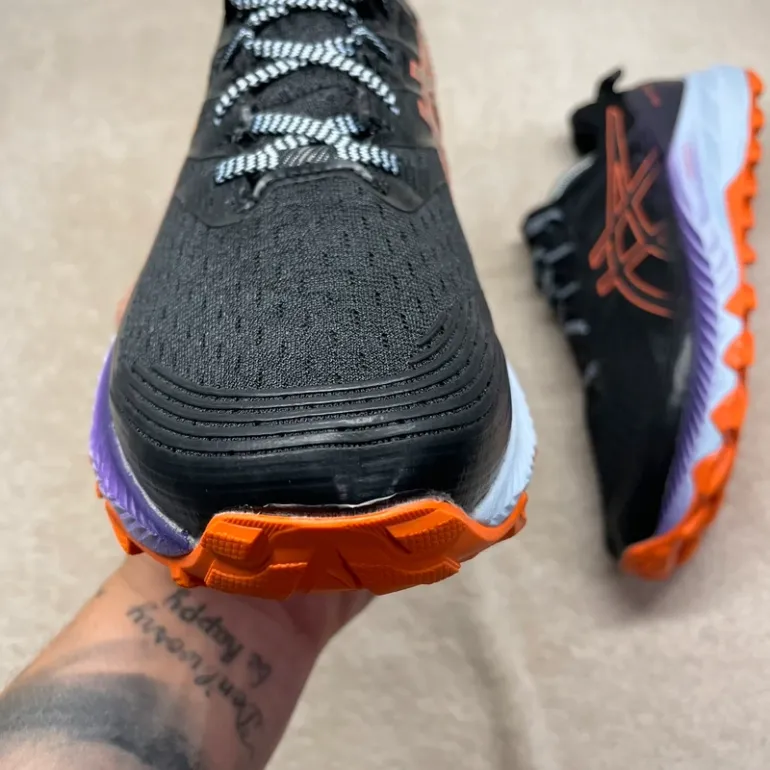 Used Asics Gel Trabuco 10 bike — image 3 of 15