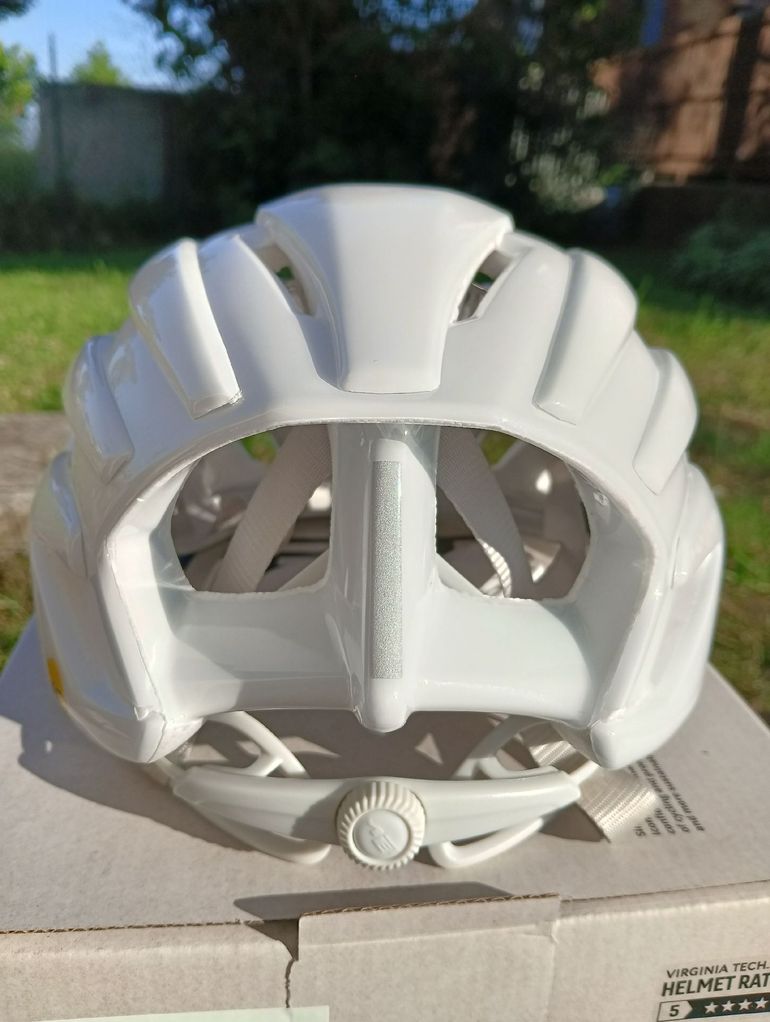Used MET Trenta MIPS Helmet 2026 bike — image 3 of 7