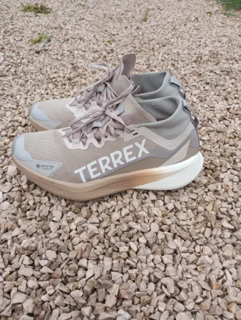 Used Adidas terrex agravic 3 GTX bike — image 3 of 15