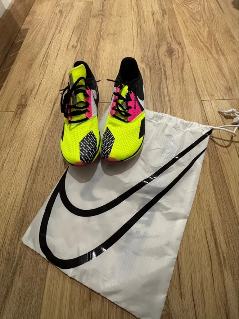 Used Nike Zoom Rival Waffle 6 bike — image 1 of 4
